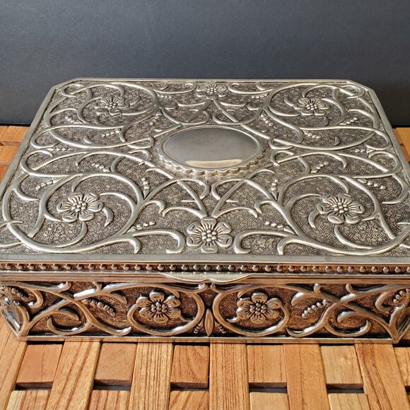 Vintage 1980s Add a touSilver Plated Velvet Lined Jewelry Trinket Box - 9.5" x 7 - Picture 1 of 13